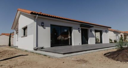 Une maison en cours de finition avec sa terrasse carrelée à Pornic (44)