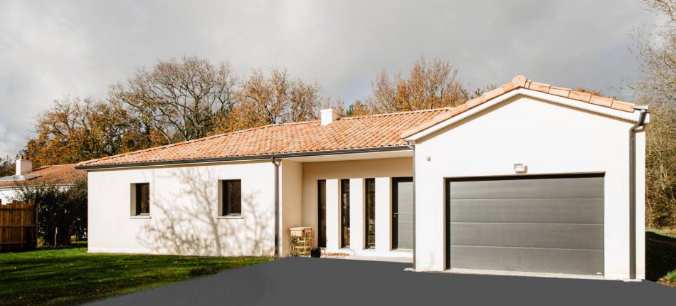 Maison de plain-pied avec son garage accolé à Mauves-sur-Loire (44)  - Maison de plain pied à Mauves-sur-Loire